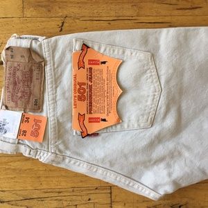 Woman's Levis 501 canvas color high waisted jeans